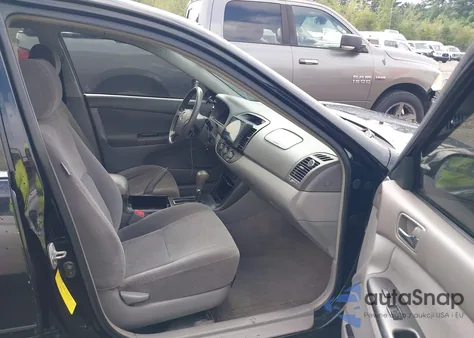 2006 Toyota Camry Le z USA, uszkodzony, nr VIN JTDBE30K563056004